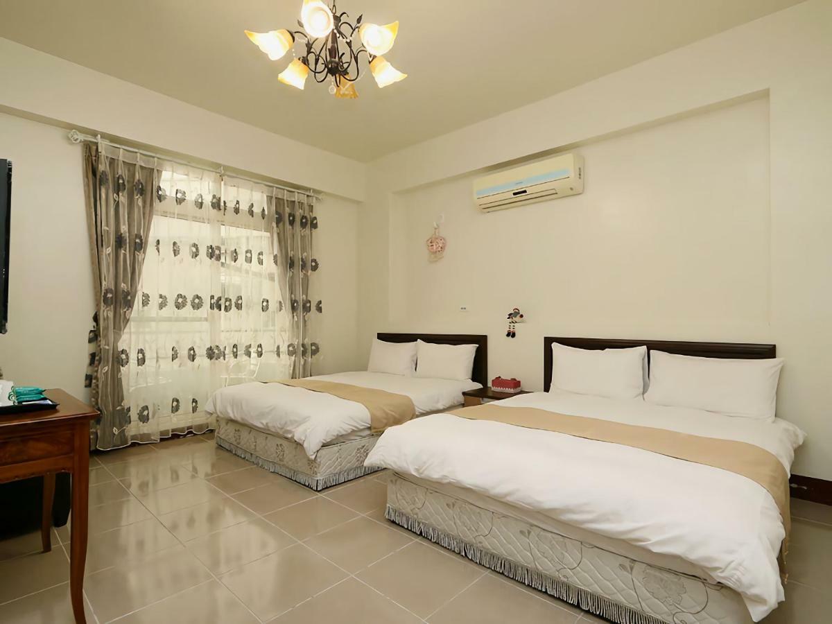 Leisure Homestay Kota Hualien Bagian luar foto