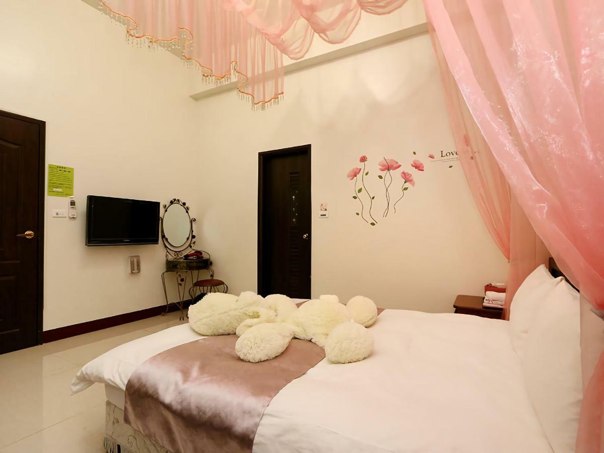 Leisure Homestay Kota Hualien Bagian luar foto