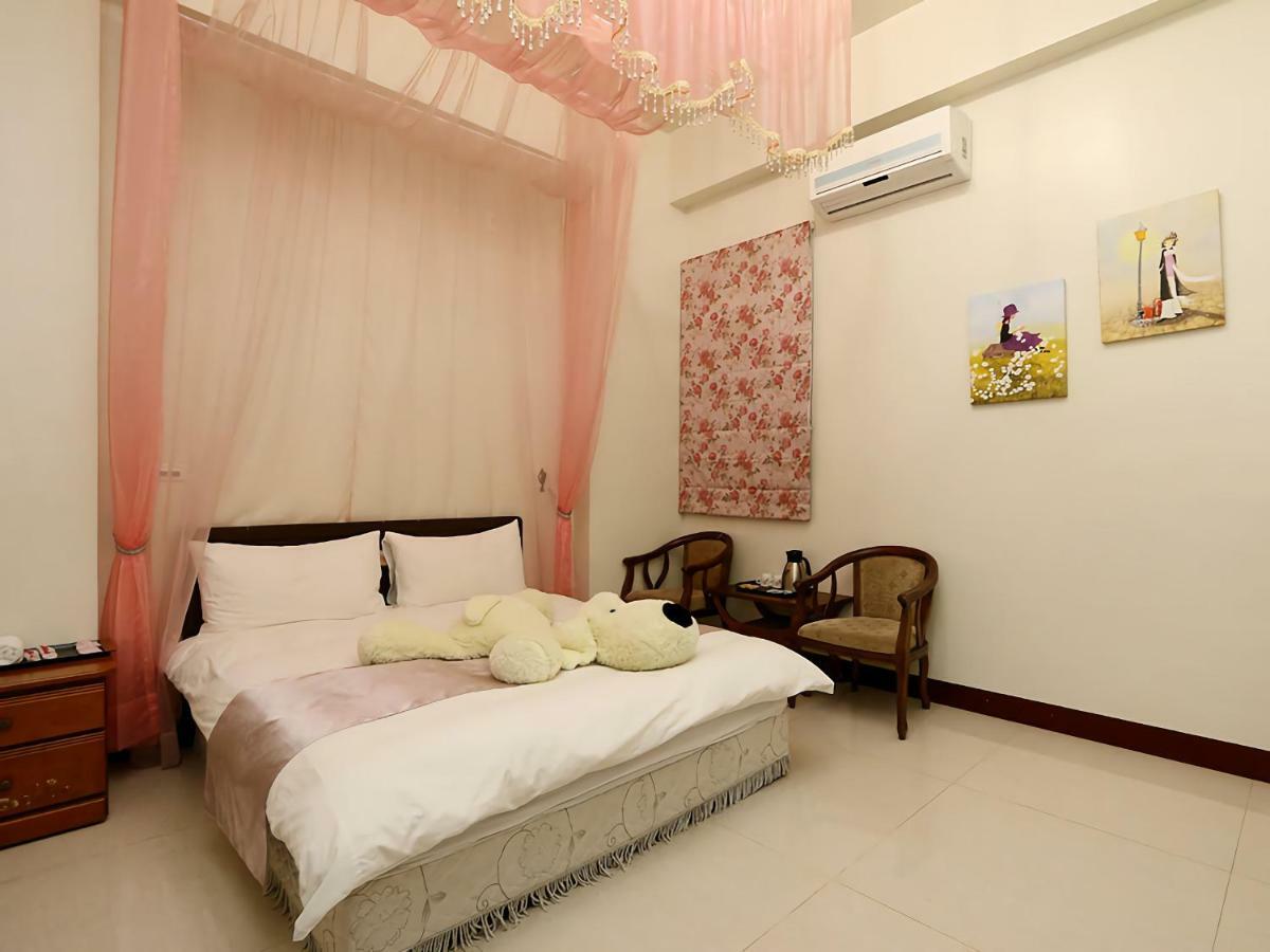 Leisure Homestay Kota Hualien Bagian luar foto