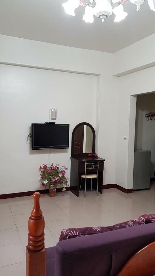 Leisure Homestay Kota Hualien Bagian luar foto